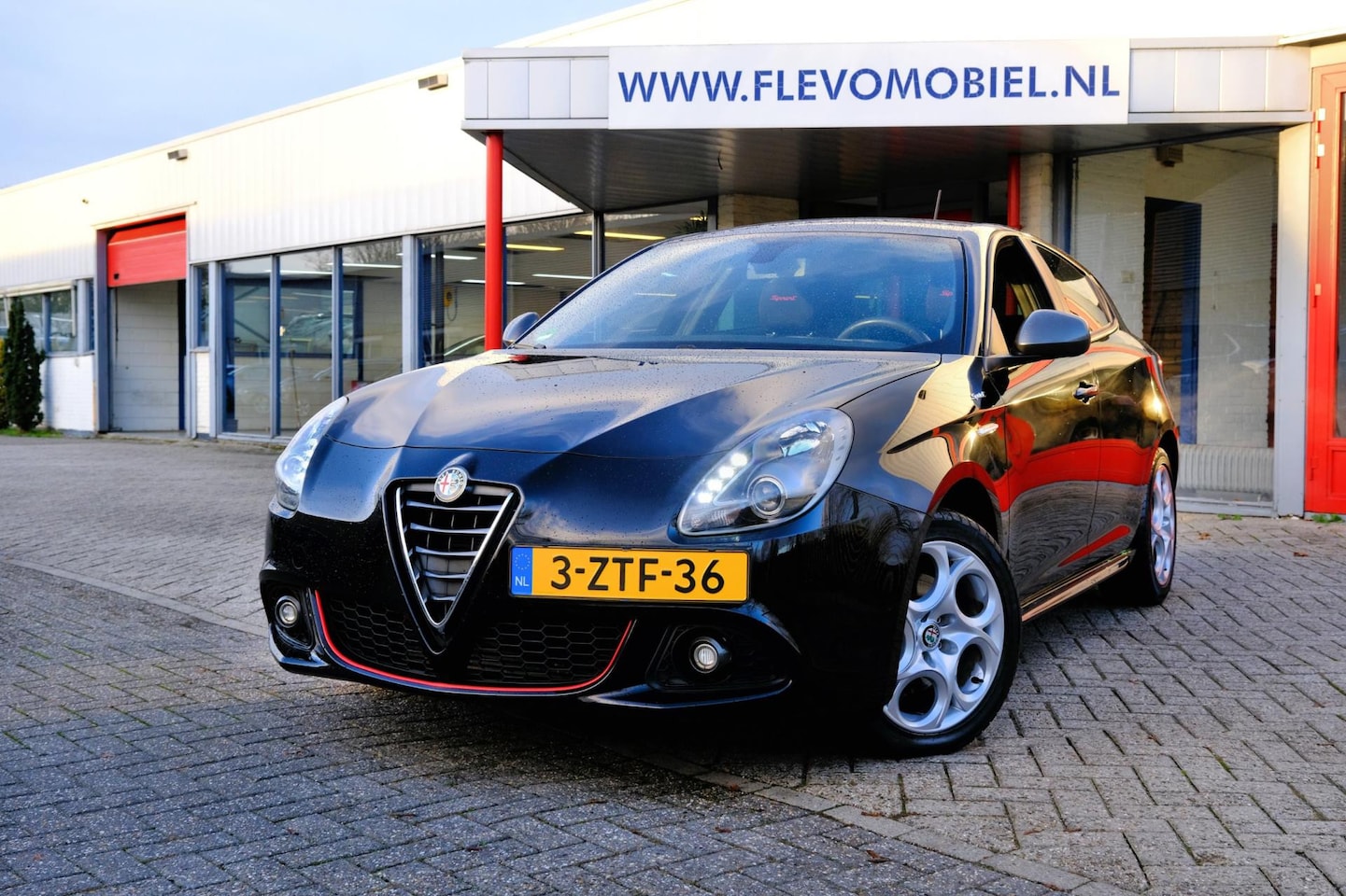 Alfa Romeo Giulietta - 1.4 T 150pk Sprint Navi|LMV|Clima - AutoWereld.nl