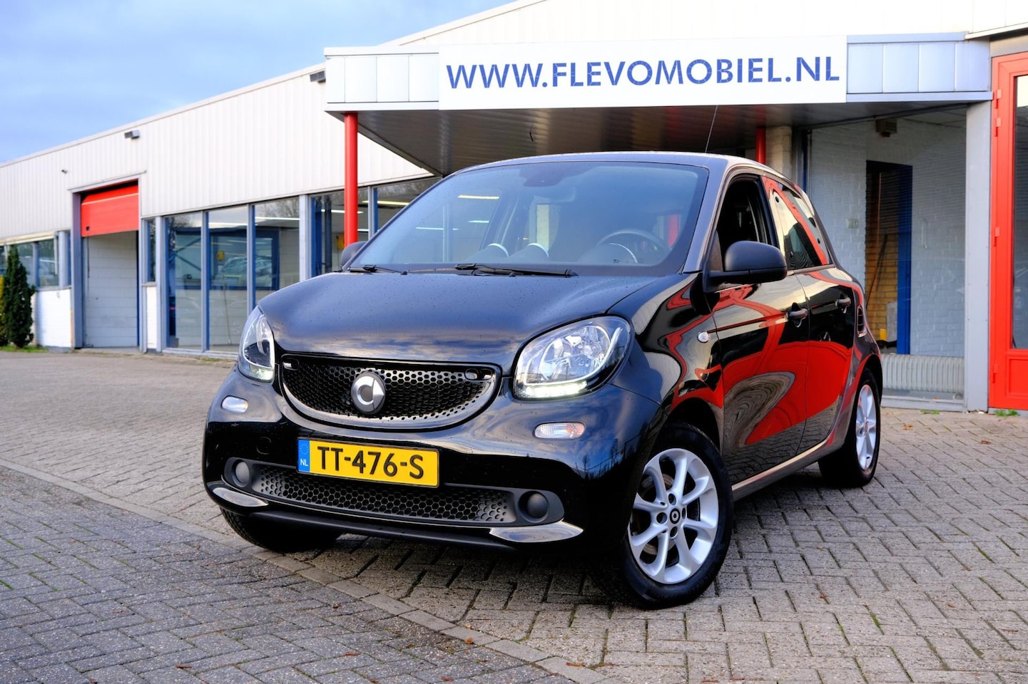 Smart Forfour - 1.0 Business Solution 5-drs Clima|LMV|Cruise - AutoWereld.nl