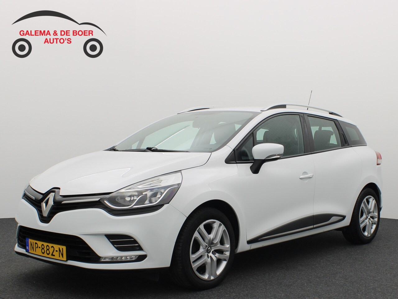 Renault Clio Estate - 0.9 TCe Zen AIRCO / BLUETOOTH / CRUISE / DAB+ / NAVI / NL-AUTO - AutoWereld.nl