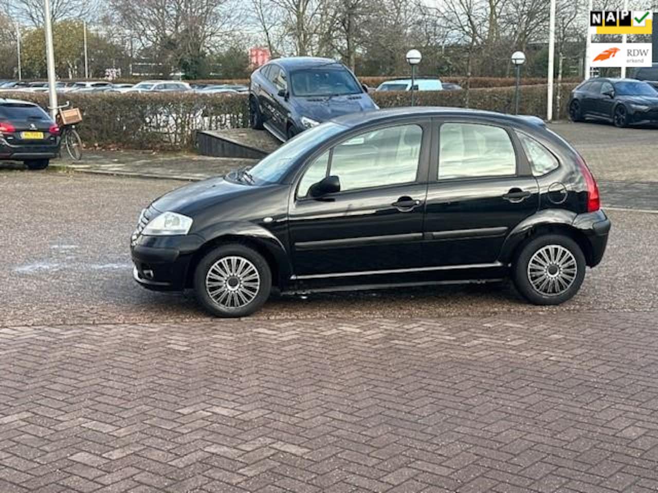 Citroën C3 - 1.4i Ligne Ambiance 1.4i Ligne Ambiance,bj.2003,kleur:zwart,5 deurs,airco,APK tot 11/2025 en NAP met 98549 km. - AutoWereld.nl