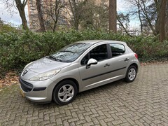 Peugeot 207 - 1.4 XR