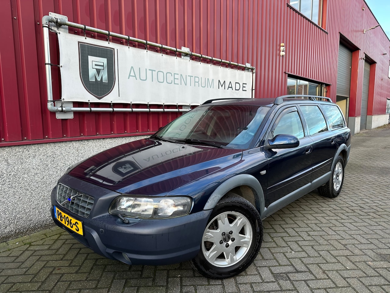 Volvo V70 Cross Country - 2.4 T Geartr. Comf. // AWD // Automaat // Leer // Trk.hk // - AutoWereld.nl