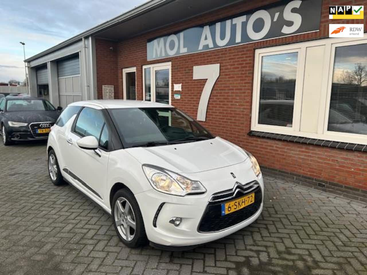 Citroën DS3 - 1.2 VTi Business 1.2 VTi Business , Navi , Clima - AutoWereld.nl