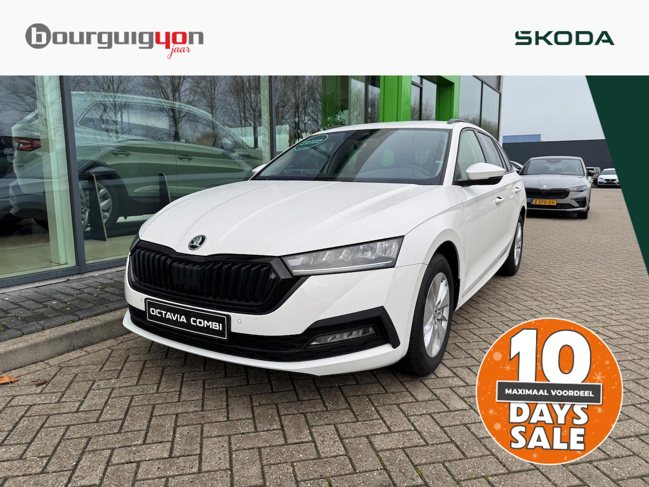 Skoda Octavia Combi - 1.0 110pk TSI | Parkeersensoren | Cruise control | Privacy glas | Apple carplay / Android - AutoWereld.nl