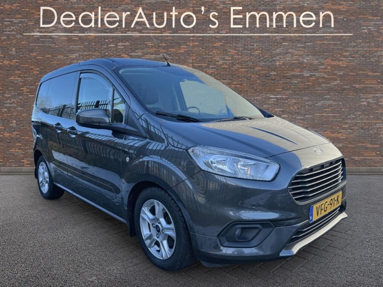 Ford Transit Courier - 1.5 TDCI Limited 1.5 TDCI Limited - AutoWereld.nl