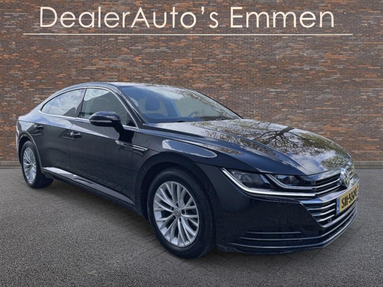 Volkswagen Arteon - 1.5 TSI ECC LM VELGEN NAVIGATIE CRUISE 82000KM! - AutoWereld.nl