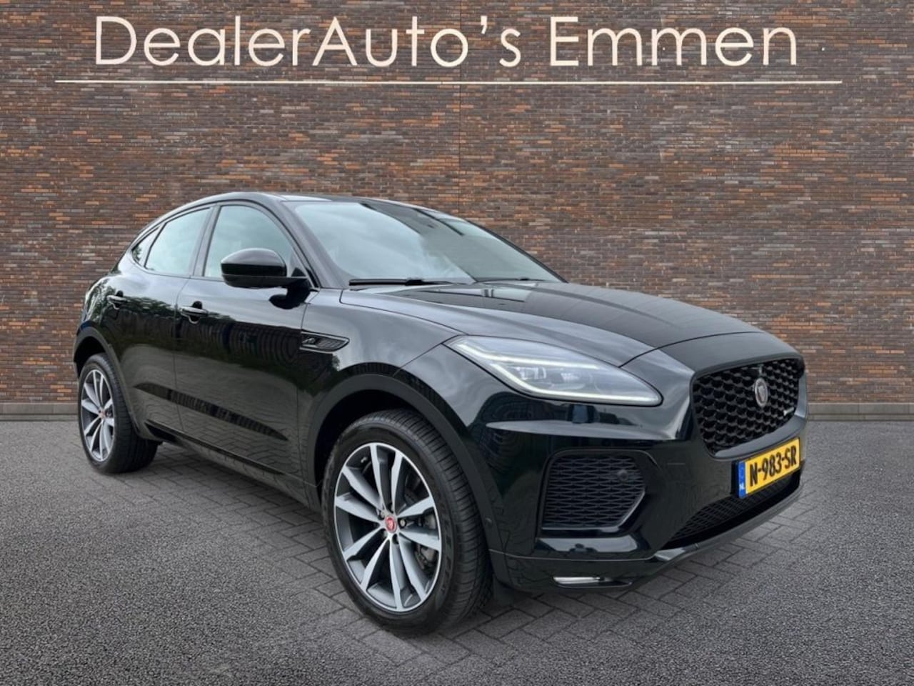 Jaguar E-Pace - 1.5 P300e AWD R-DHSE PANODAK 20"LMV NAVIGATIE LEDER - AutoWereld.nl