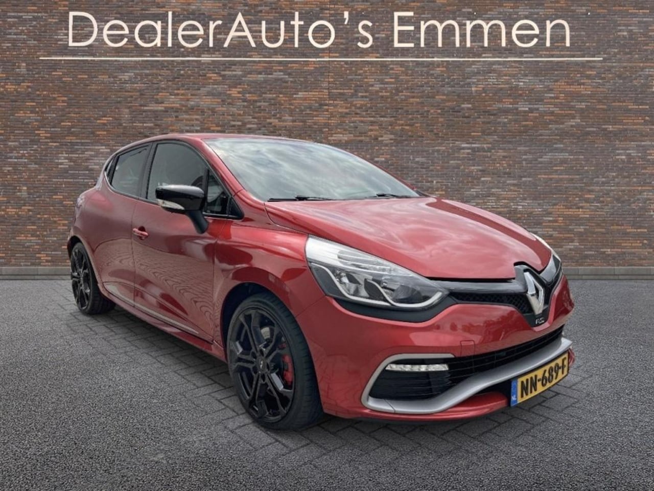 Renault Clio - 1.6 R.S. 200PK ECC LMV NAVIGATIE CRUISE LED - AutoWereld.nl