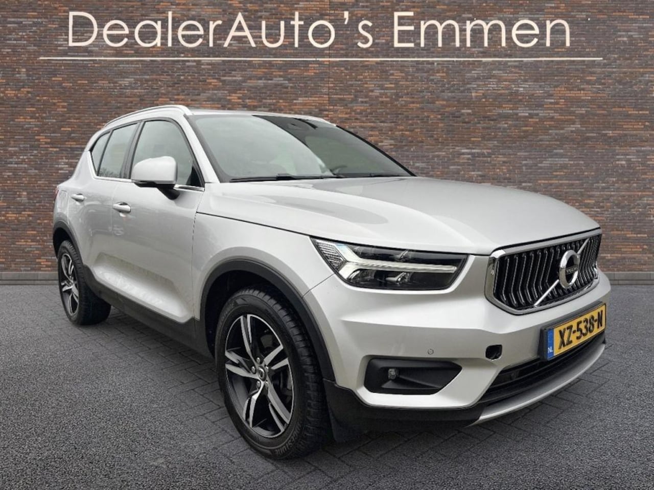 Volvo XC40 - 2.0 D3 INSCRIPTION LEDER LED LMV NAVIGATIE - AutoWereld.nl