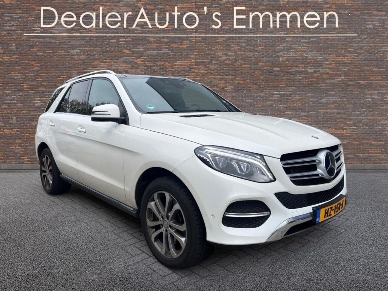 Mercedes-Benz GLE-Klasse - 500 e 4MATIC LEDER PANODAK LMV NAVIGATIE CRUISE - AutoWereld.nl