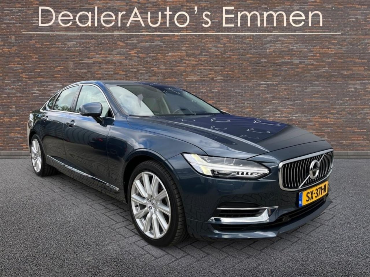 Volvo S90 - 2.0 T8 AWD Inscript. - AutoWereld.nl