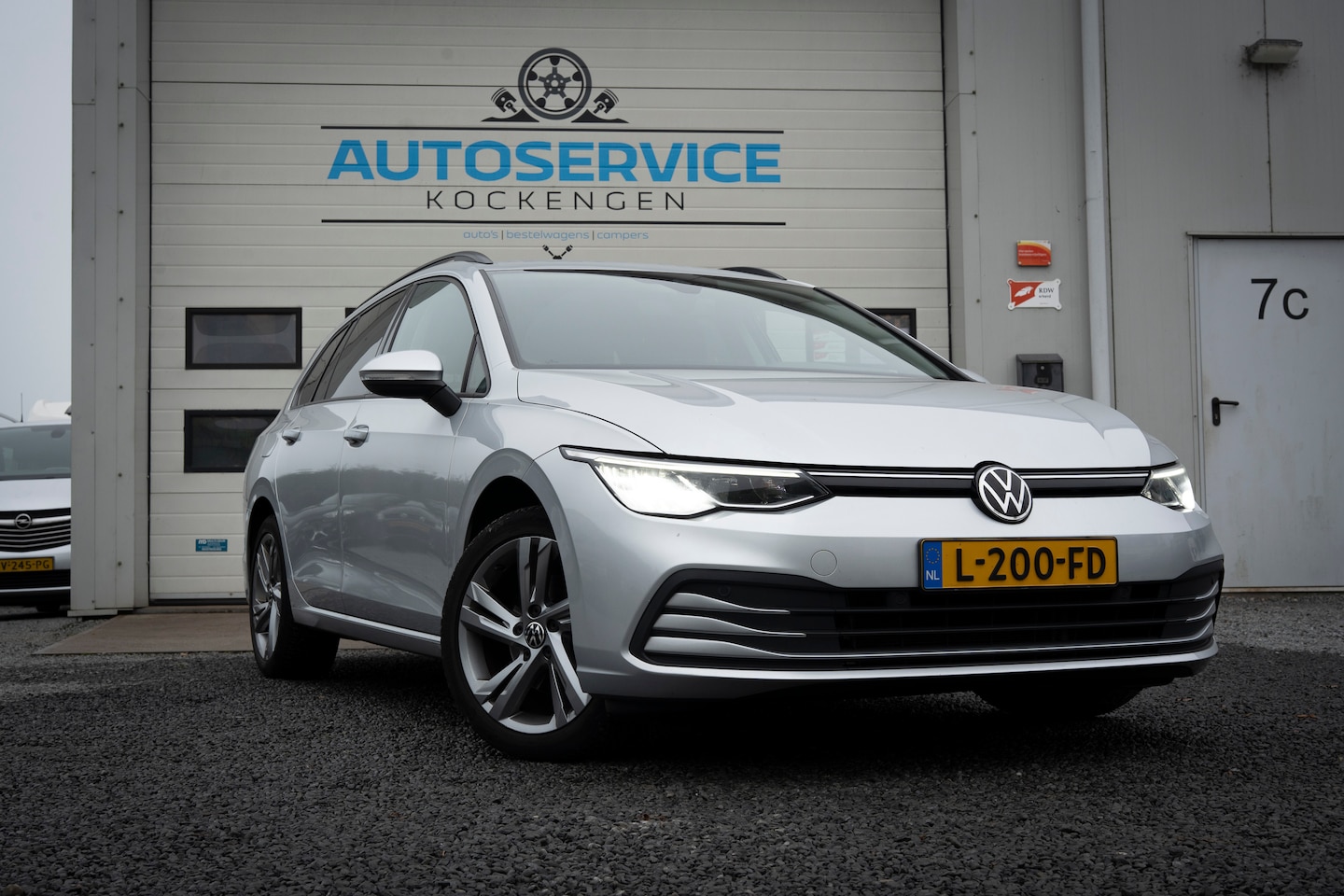 Volkswagen Golf Variant - 1.0 eTSI Life Business - AutoWereld.nl