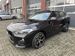 BMW X2 - SDrive20i 192PK High Executive LED Leder Navi Camera