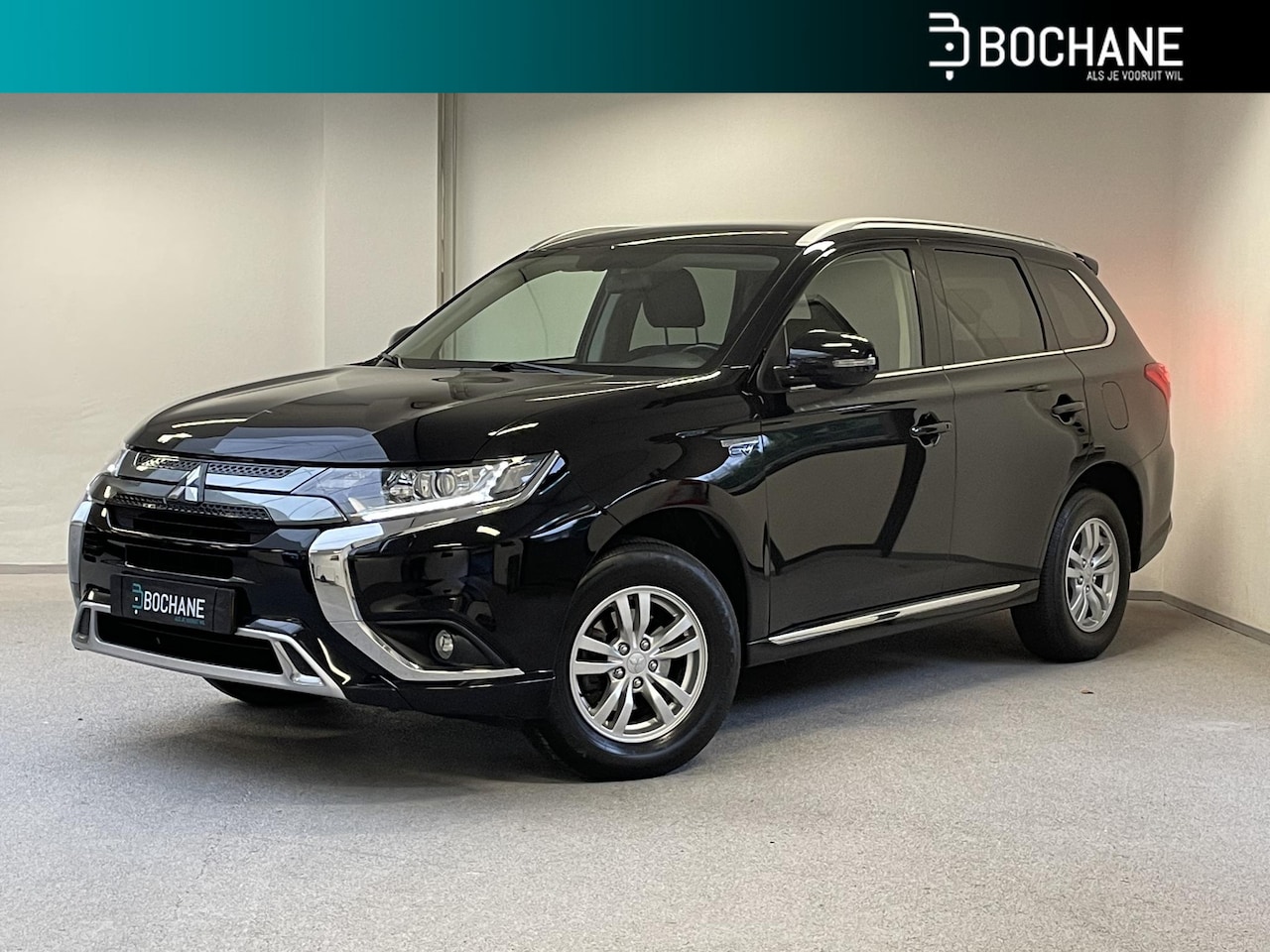 Mitsubishi Outlander - 2.4 PHEV Pure 4WD | TREKHAAK | CARPLAY | 1e-EIG. | CAMERA | - AutoWereld.nl