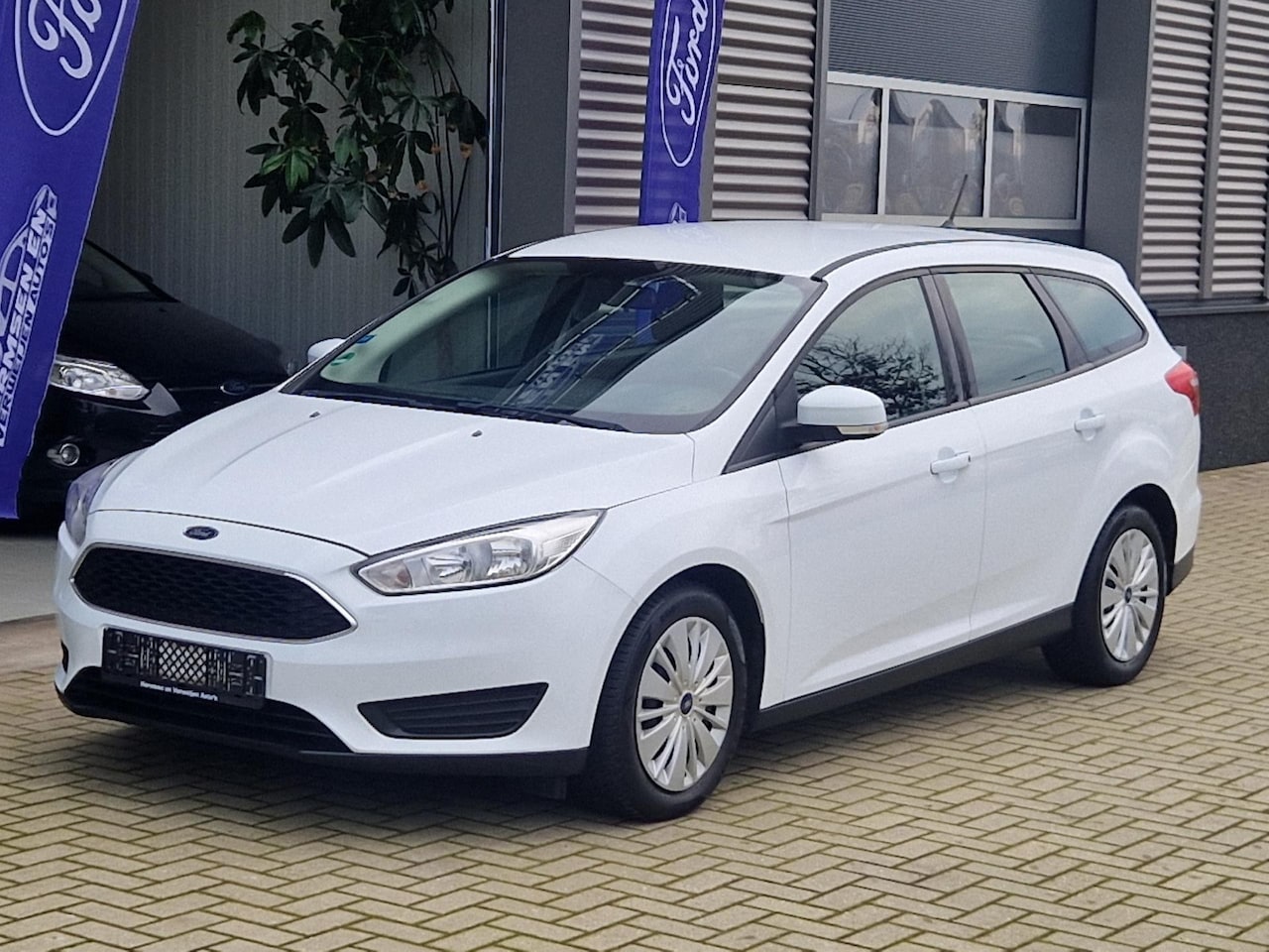 Ford Focus Wagon - 1.0 ecoboost 125pk Trend Automaat nieuwe distributie! - AutoWereld.nl