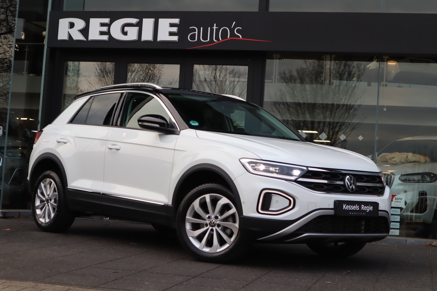 Volkswagen T-Roc - 1.5 TSI 150pk DSG Style Virtual Navi LED ACC - AutoWereld.nl