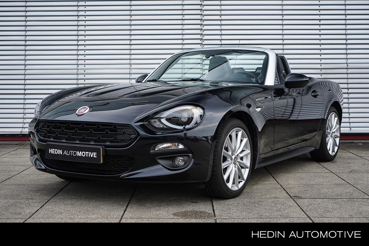 Fiat 124 Spider - 1.4 MultiAir Turbo Lusso | Origineel NL | 20dkm! | Stoelverwarming | BOSE Audio | Navigati - AutoWereld.nl