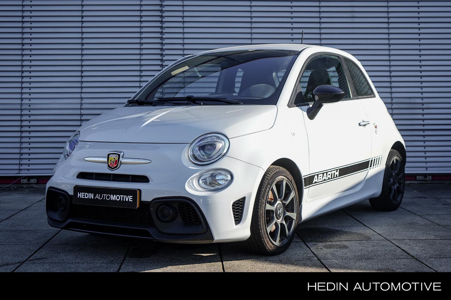 Abarth 595 - 1.4 T-Jet Turbo | Navigatie, DAB, Bluetooth & AppleCarplay/AndroidAuto | Parkeersensoren | - AutoWereld.nl