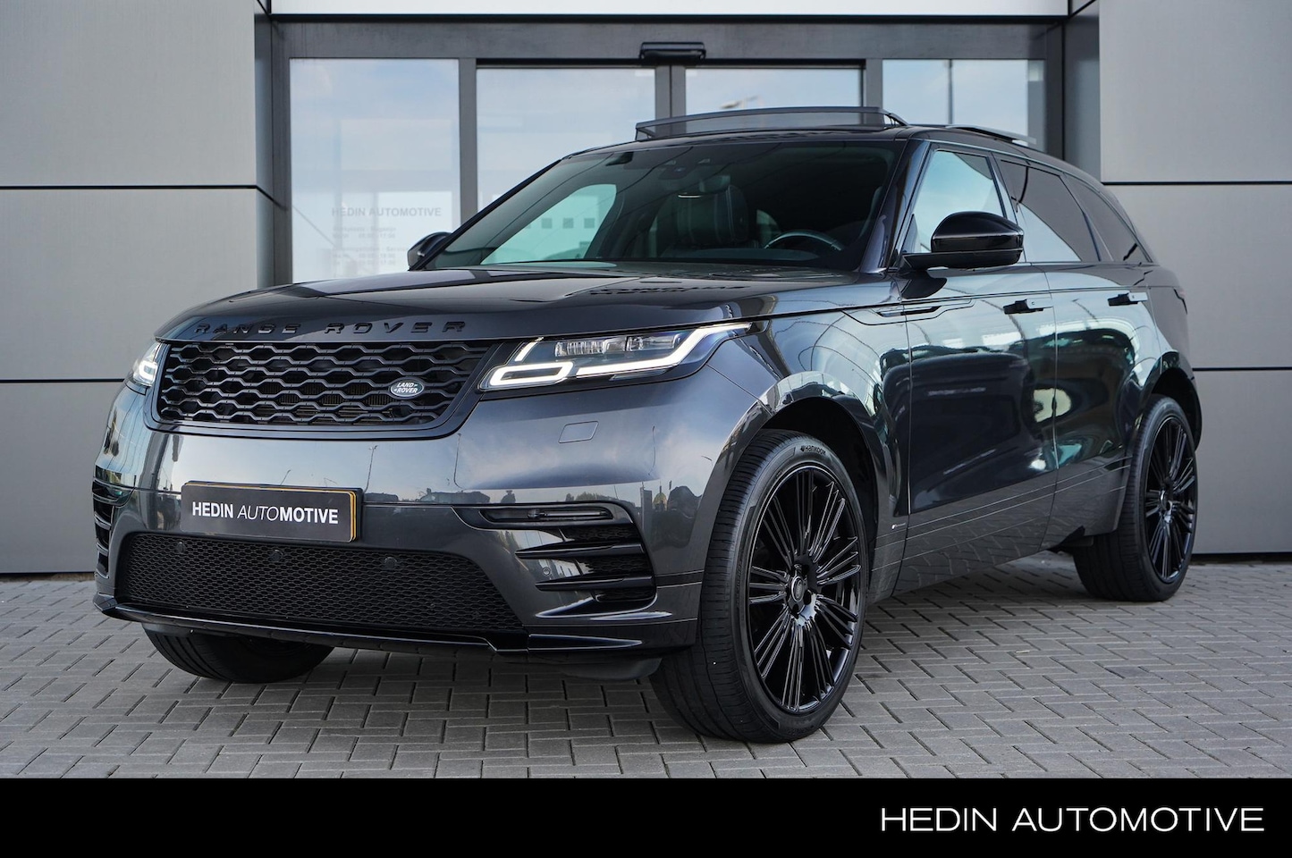 Land Rover Range Rover Velar - 2.0 AWD R-Dynamic S 22" Gloss Black | Dynamic | Panoramadak | Cold Climate - AutoWereld.nl