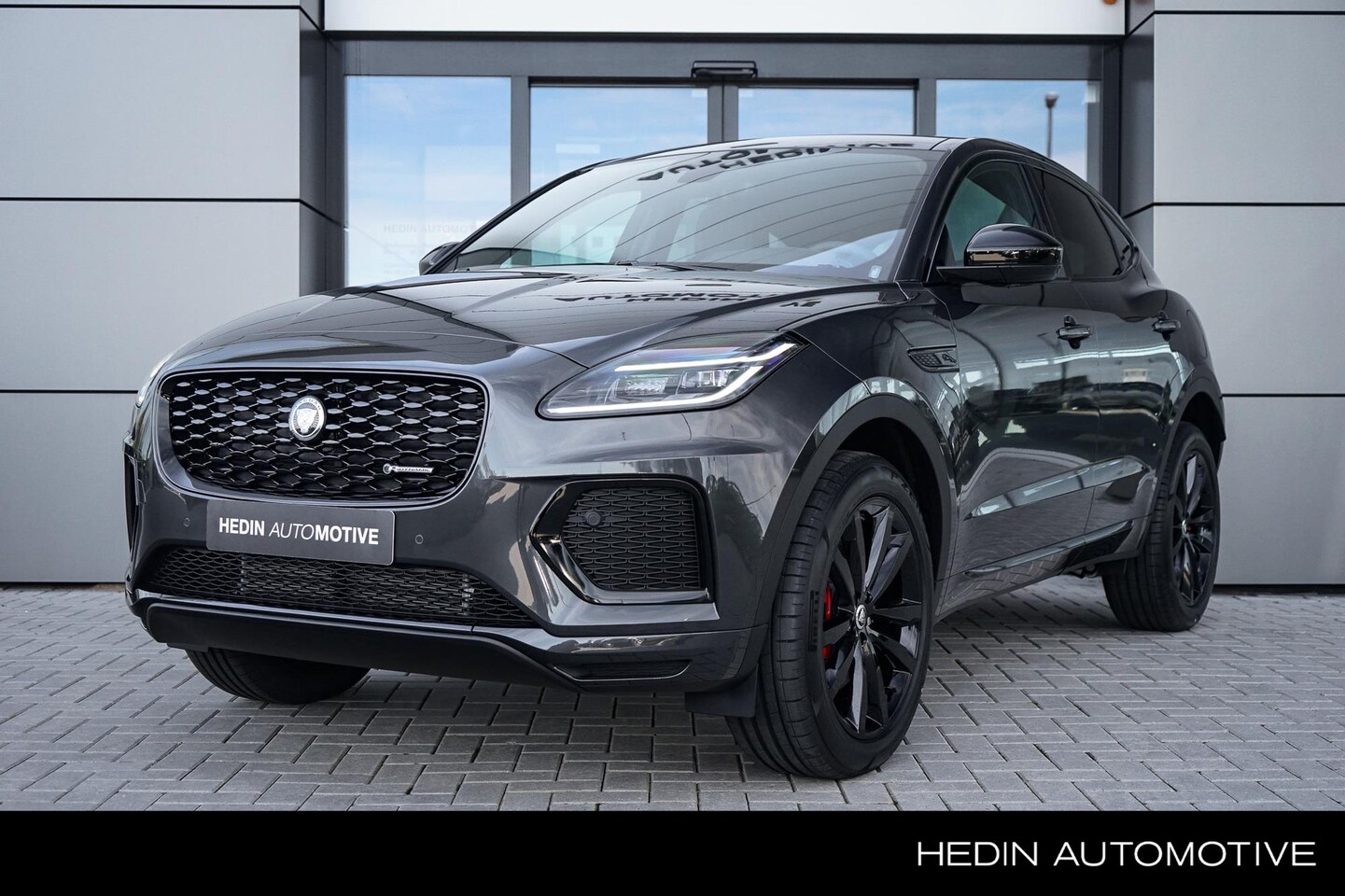 Jaguar E-Pace - P300e AWD R-Dynamic SE MY24 | 5 jaar garantie | 20" Gloss Black | Premium Metallic - AutoWereld.nl