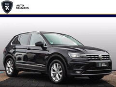 Volkswagen Tiguan - 2.0 TSI 4Motion Highline Panodak Adapt. Cruise Virtual Dash HUD Trekhaak 18''LM