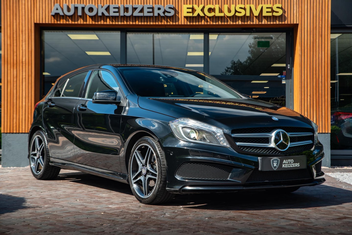 Mercedes-Benz A-klasse - 200 AMG Airco Stoelverw. 18"L.M.  Navi Leder Camera - AutoWereld.nl