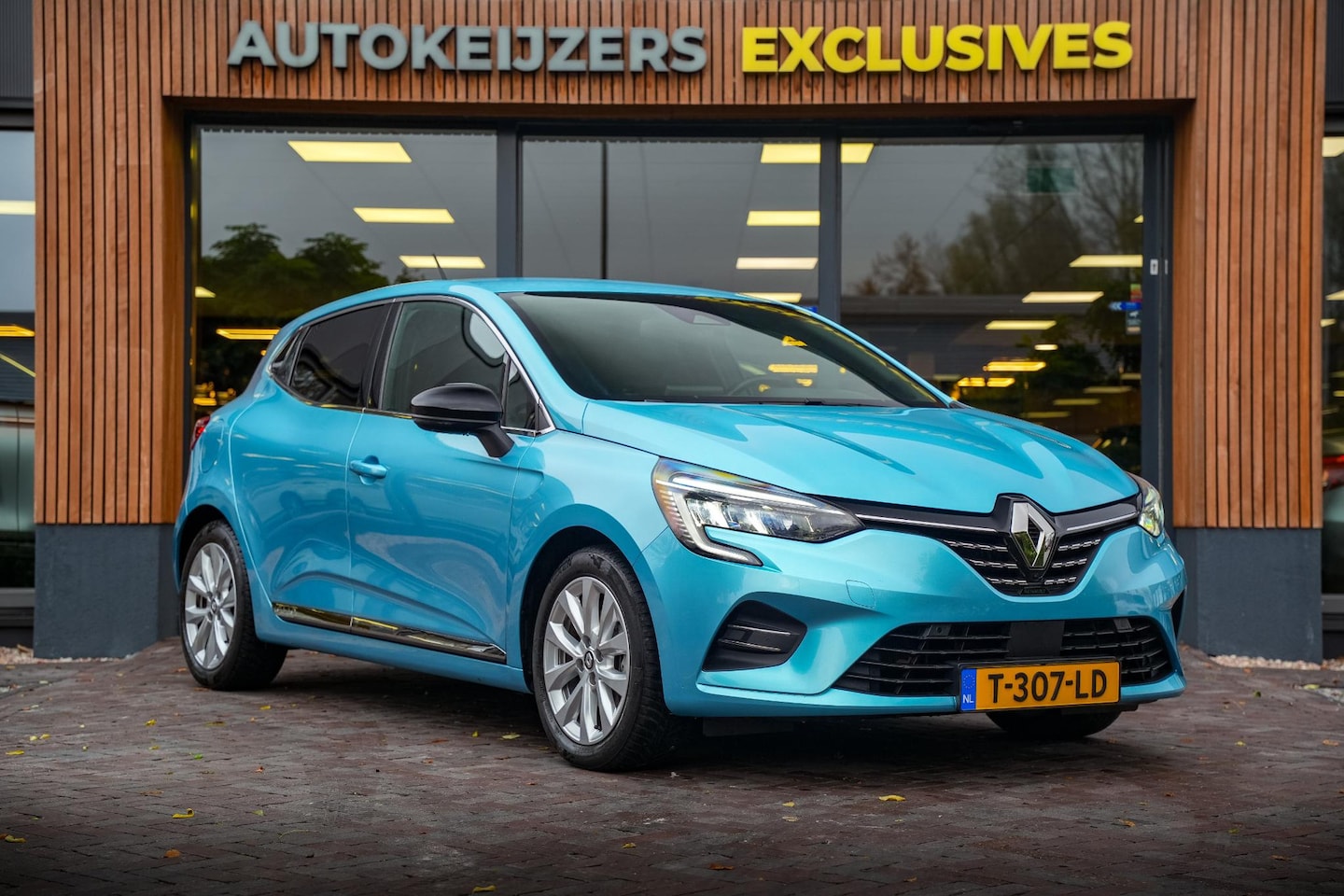 Renault Clio - 1.6 E-Tech Hybrid 140 Cruise Clima Lane Assist Stuurverw. DAB+ 360cam - AutoWereld.nl