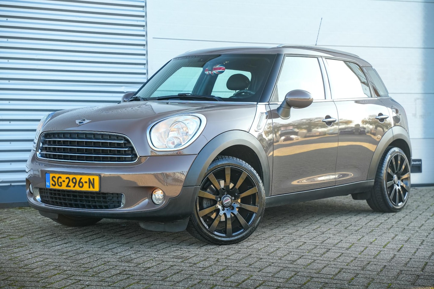 MINI Countryman - Mini 1.6 One cruise control 18inch LM stuurwielbediening elektrische buitenspiegels - AutoWereld.nl