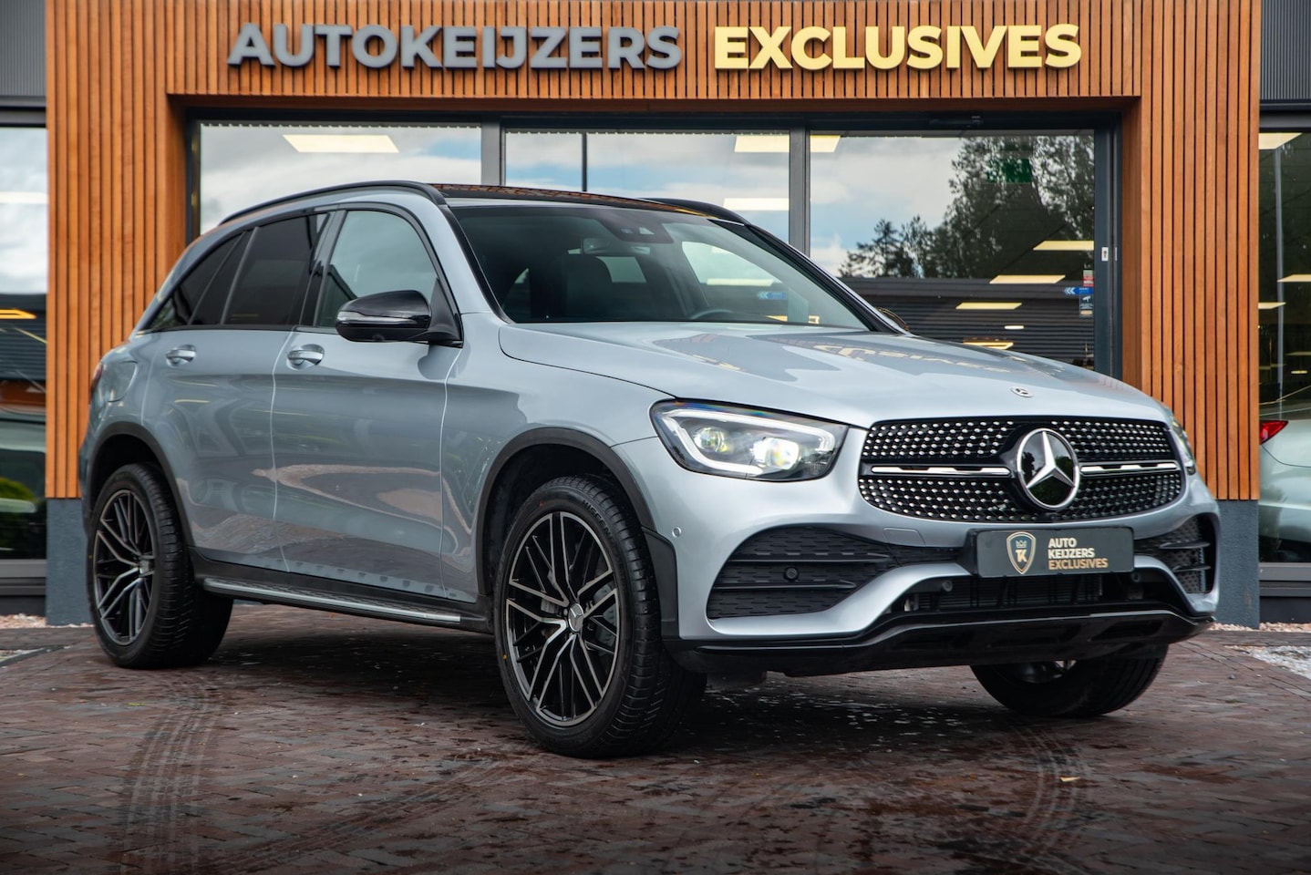 Mercedes-Benz GLC-klasse - 300e 4MATIC AMG Panodak 360Cam Burmester - AutoWereld.nl