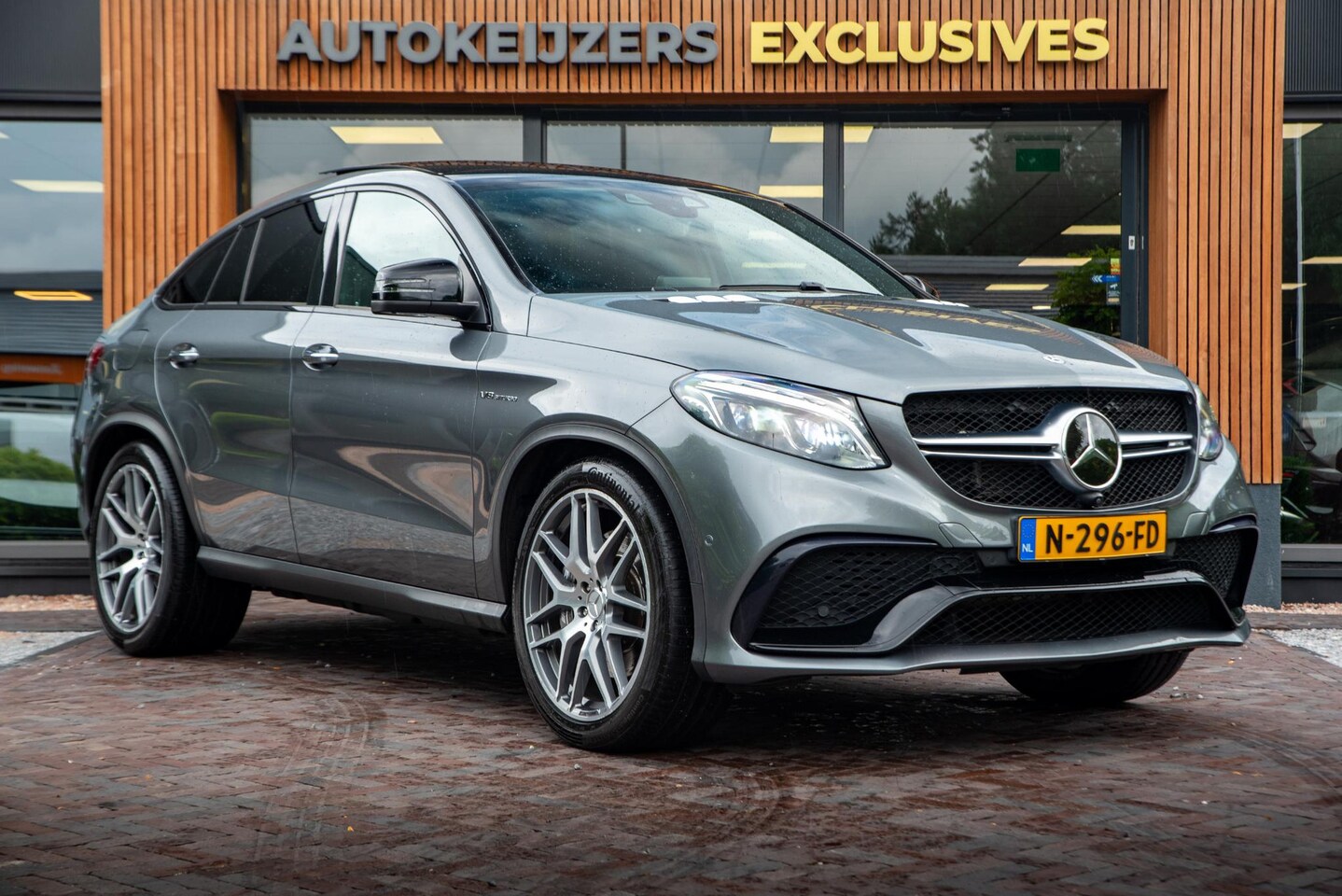 Mercedes-Benz GLE-Klasse Coupé - AMG 63 4MATIC Panoramadak Keyless Adapt. Cruise Harman/Kardon 360Cam 22''LM - AutoWereld.nl