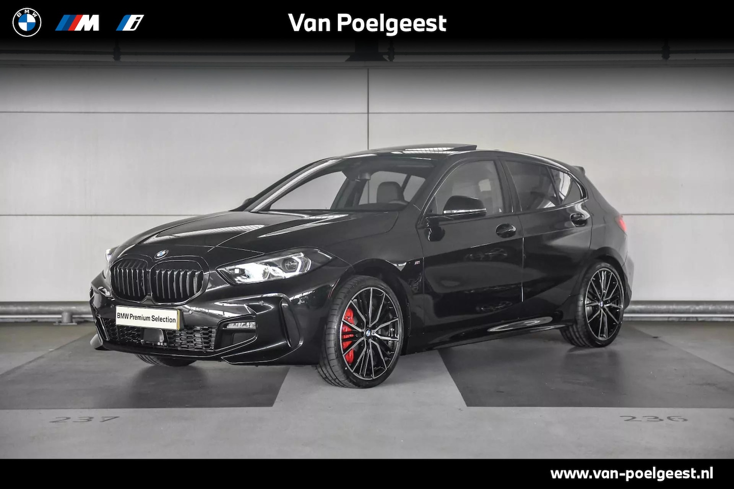 BMW 1-serie - 118i High Executive | Model M Sport | Glazen panoramadak | Stuurwielrand verwarmd - AutoWereld.nl