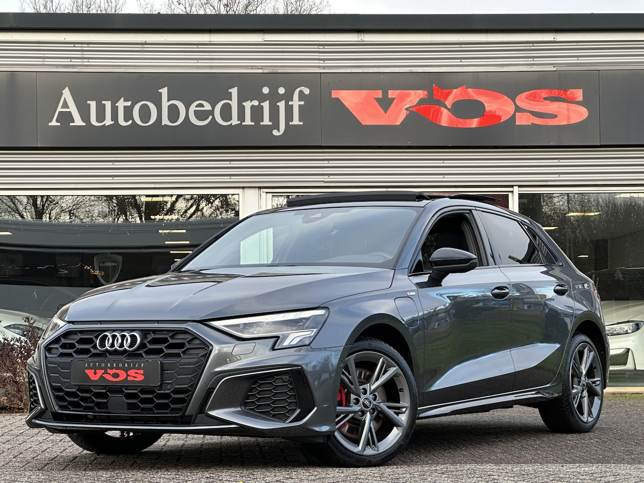 Audi A3 Sportback - 45 TFSI e Competition | 245 pk | Panodak | B&O | S-Line - AutoWereld.nl