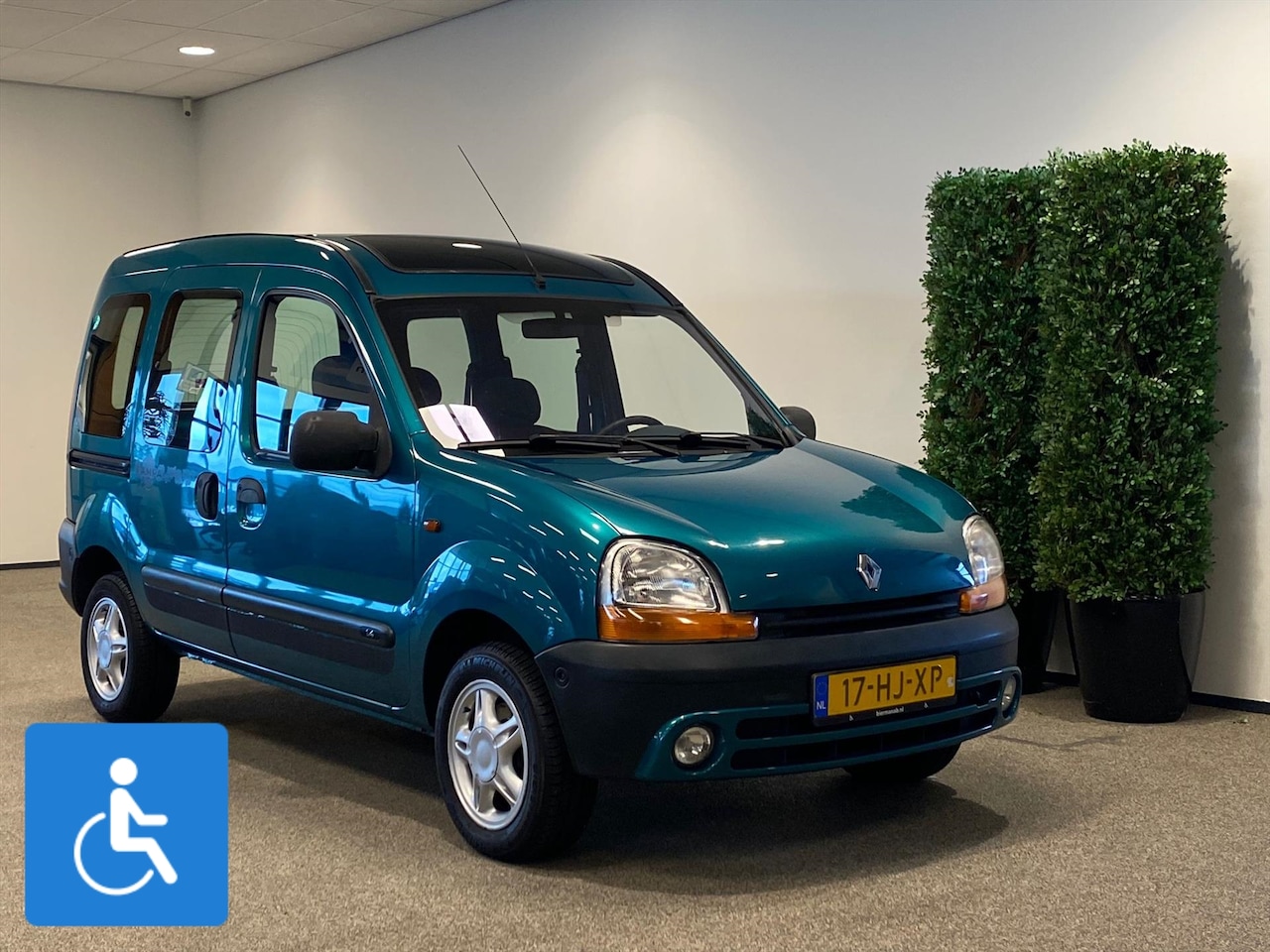 Renault Kangoo - Rolstoelauto 3+1 (airco) - AutoWereld.nl