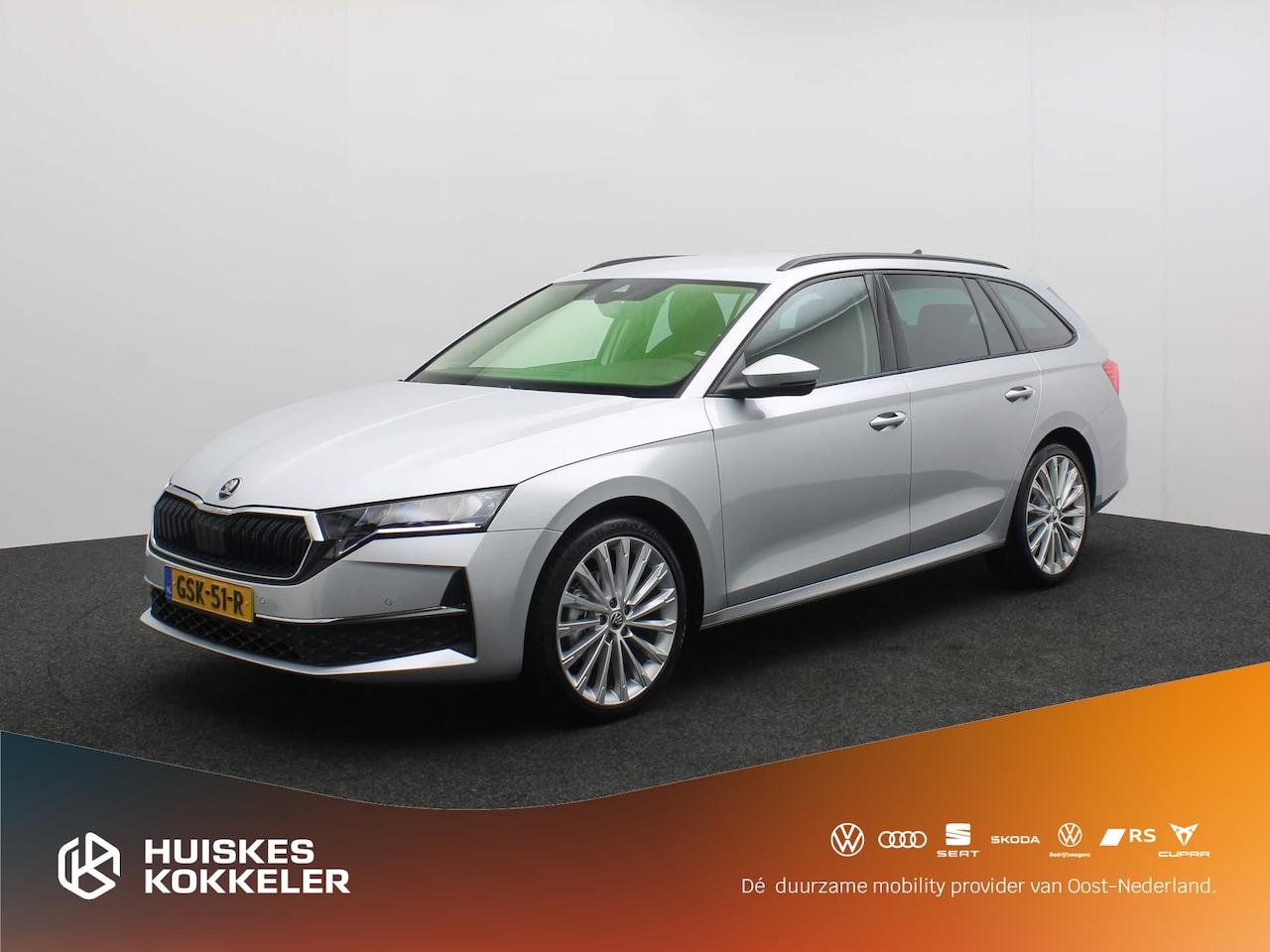 Skoda Octavia Combi - Business Edition Plus 1.5 eTSI 115pk DSG Automaat Trekhaak, Adaptive cruise control, Elekt - AutoWereld.nl