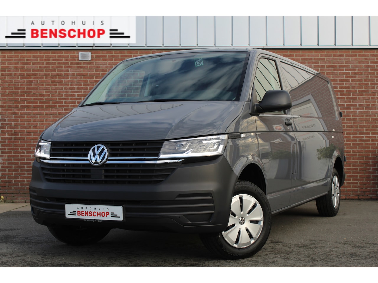 Volkswagen Transporter - T6.1 2.0 TDI 150PK L2H1 |LED|AIRCO|CRUISE|SENSOREN.ACHTER| - AutoWereld.nl