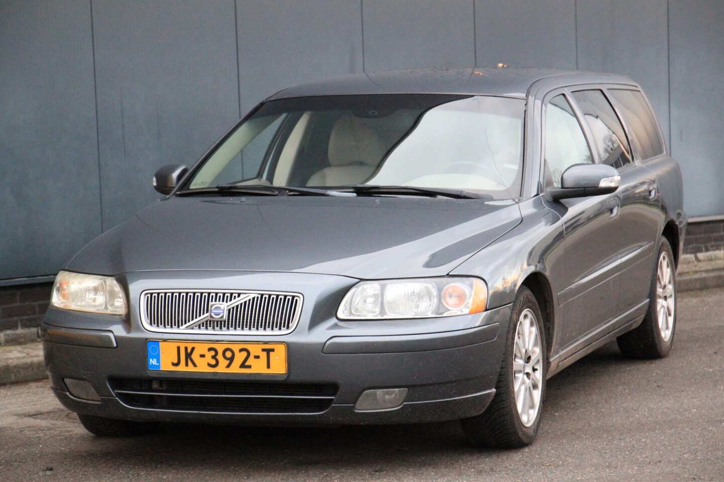 Volvo V70 - 2.4 D5 Half-leer/Trekhaak/Cruise - AutoWereld.nl