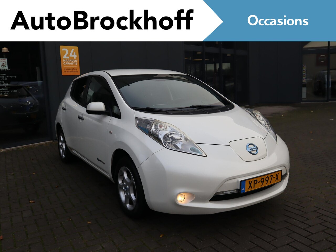 Nissan LEAF - Acenta 24 kWh | 100% Elektrisch | Navigatie | Climate control | Cruise Control | Lichtmeta - AutoWereld.nl