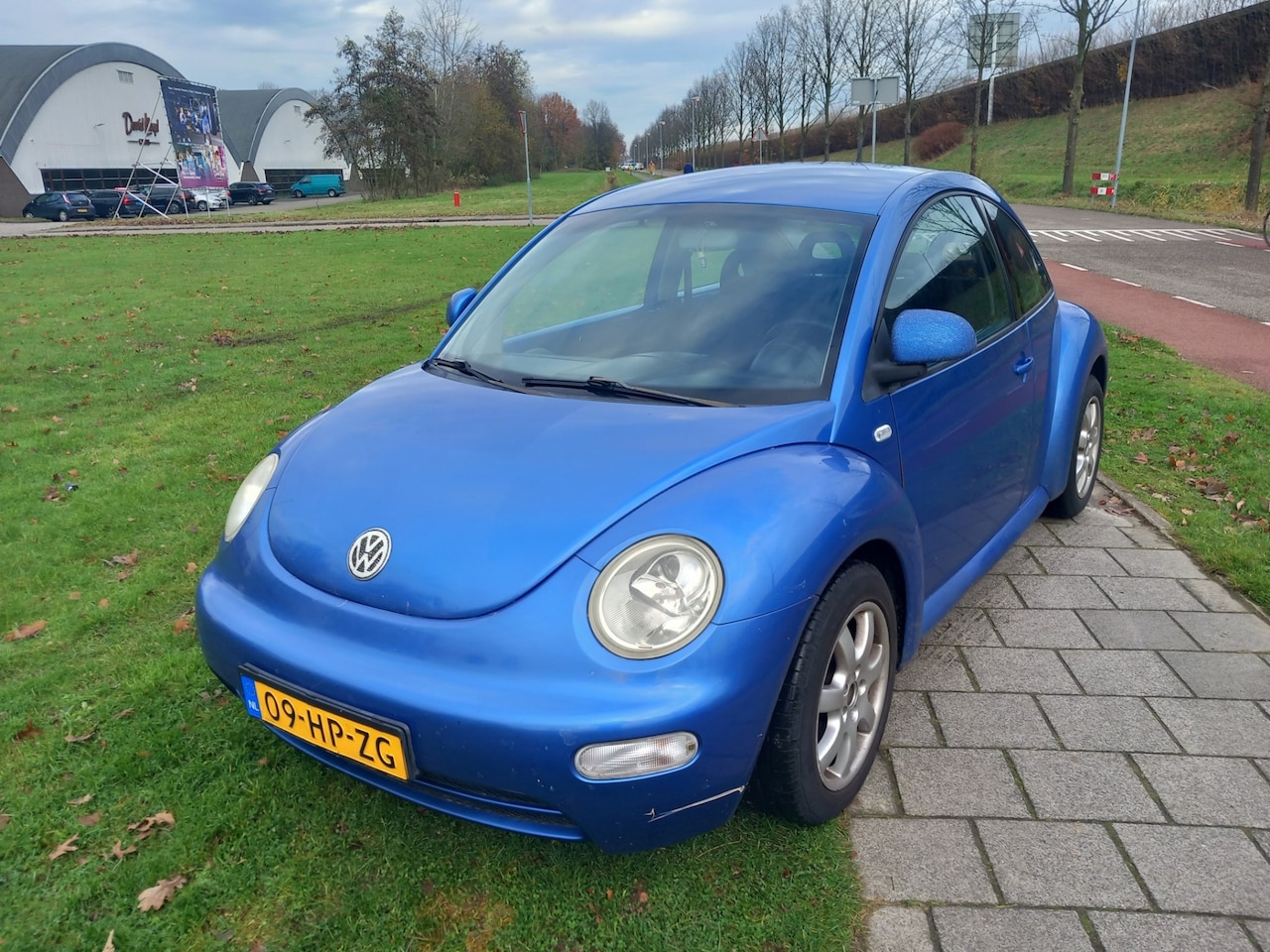 Volkswagen New Beetle - 2.0 Highline 2.0 Highline - AutoWereld.nl