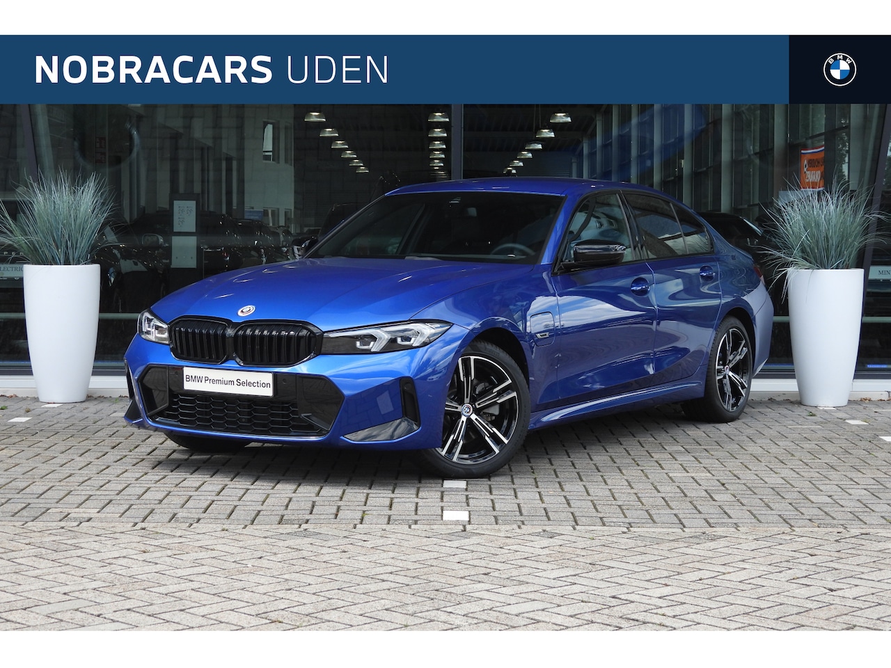 BMW 3-serie - 320e High Executive M Sport Automaat / BMW M 50 Jahre uitvoering / Sportstoelen / Leder / - AutoWereld.nl