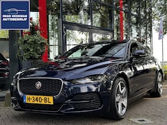 Jaguar XE - 2.0 P250 SE | Stoelverwarming | Carplay | Navi | Camera | DAB | Climate Control | Digital