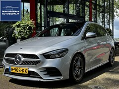 Mercedes-Benz B-klasse - 180 Business Solution AMG AUTOMAAT | Panodak | Navi | Climate Control | Afn. Trekhaak | LM