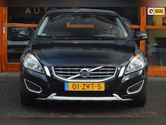 Volvo V60 - T3 | Trekhaak 1600KG | Luxe Leer | Start\Stop | Telefoon verbinding |