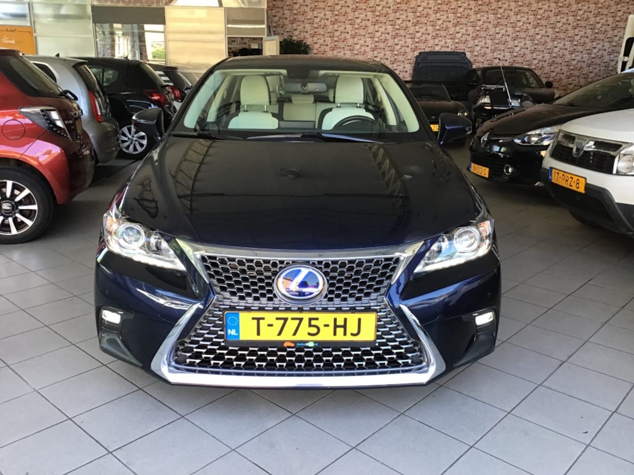 Lexus CT 200h - Luxury Line - AutoWereld.nl