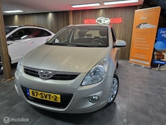 Hyundai i20 - 1.2i Business Edition / NAP/ AIRCO / 1 JAAR APK