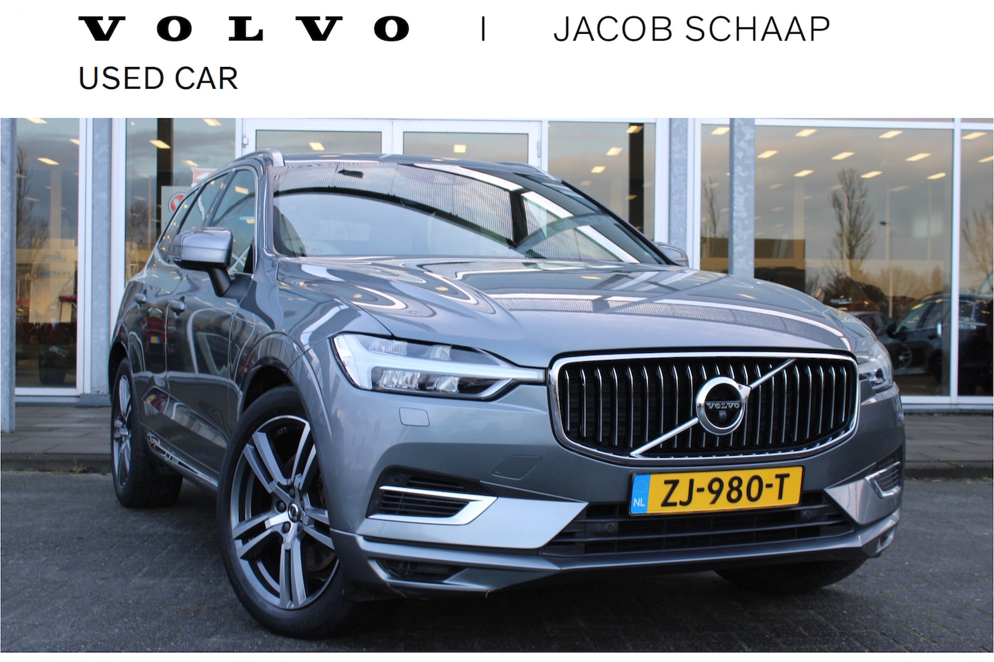 Volvo XC60 - 2.0 T8 Twin Engine AWD Inscription / Luchtvering / Pano dak / Leren dashboard / Elekt. Sto - AutoWereld.nl