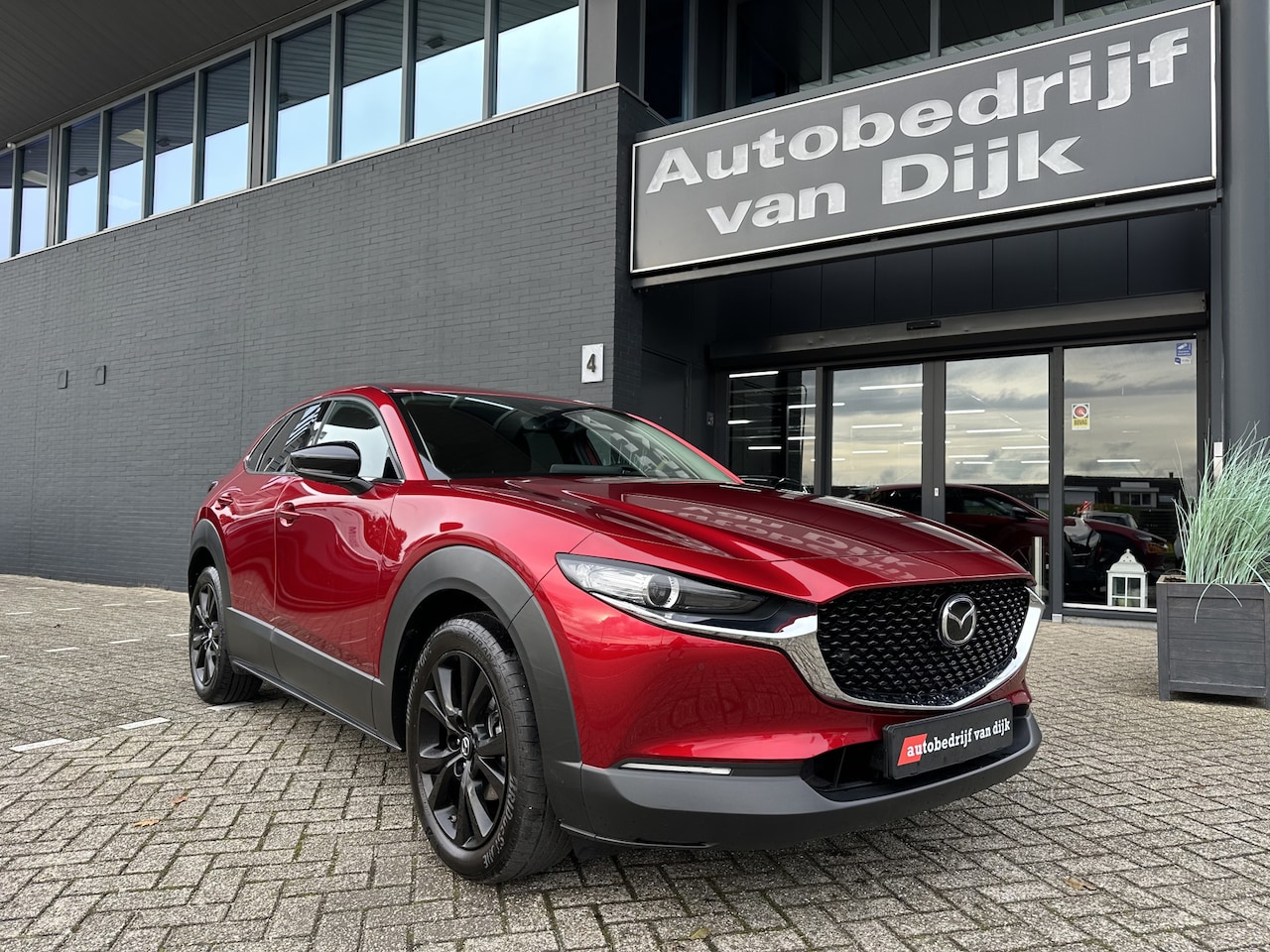 Mazda CX-30 - 2.0 Hybrid Homura Navi Camera El.Klep 18Inch - AutoWereld.nl