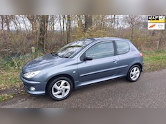 Peugeot 206 - 1.4-16V Air-line 3