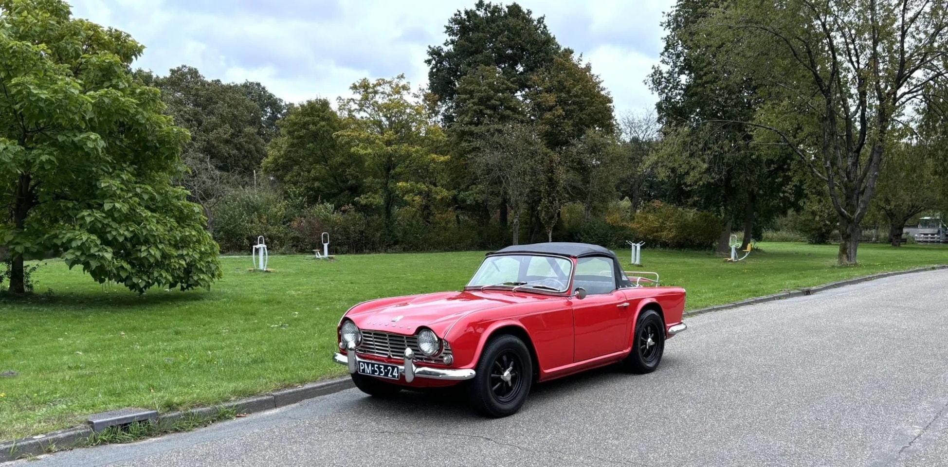 Triumph TR4 - Gerestaureerd en scherp geprijsd. - AutoWereld.nl