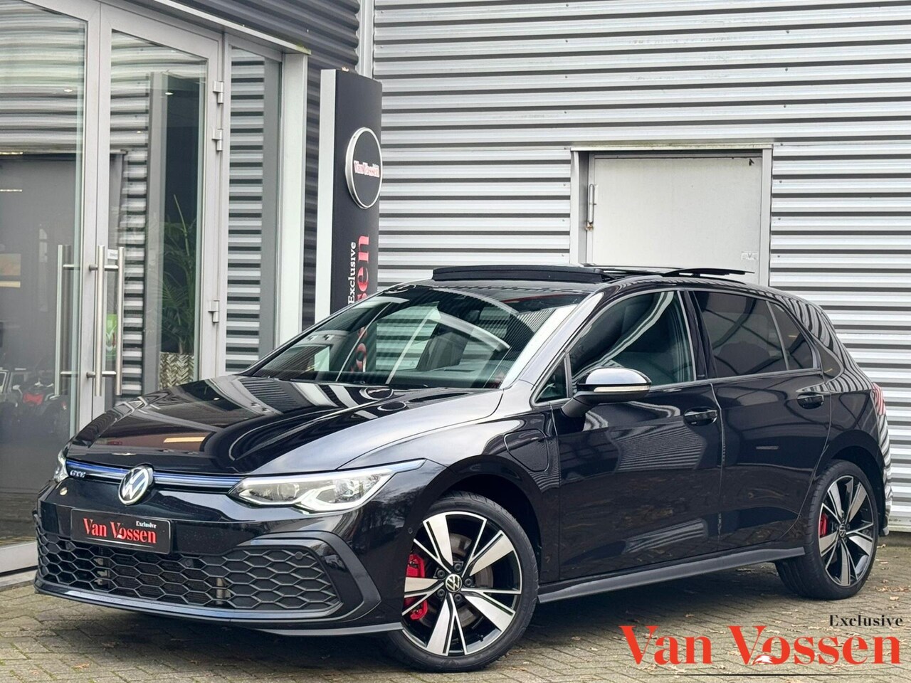 Volkswagen Golf - 1.4 Ehybrid GTE|Pano|HUD|Trekhaak|IQ|Sfeer|Navi|Carplay|ACC - AutoWereld.nl