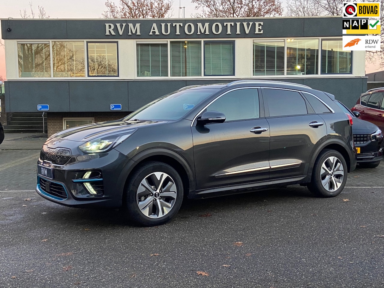 Kia e-Niro - ExecutiveLine 64 kWh | PANO | LEDER | ELEK. STOEL | JBL AUDIO | KIA GARANTIE T/M 2-2029 - AutoWereld.nl